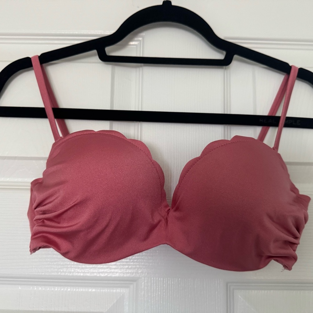 H&M Rose Scalloped Bikini Top